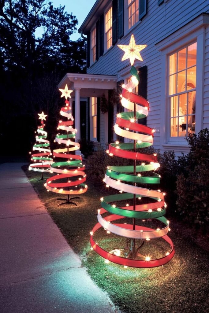 Use these 2 exact keywords for pin title: outdoor christmas decorations, christmas decor ideas outdoor. (Use these exat keywords for pin description: outdoor christmas decorations, christmas decor ideas outdoor, outdoor christmas decorations yard, christmas outdoor decorating, outdoor christmas decor, DIY christmas decor ideas.)