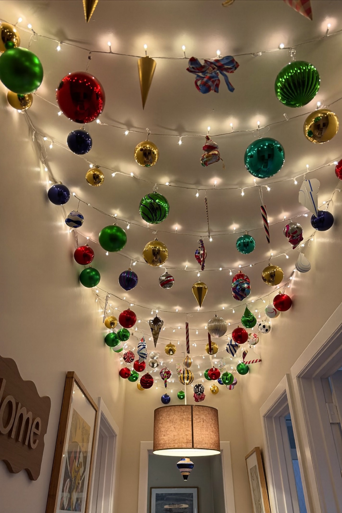 use these 2 exact keywords for pin title: christmas decorations, cozy christmas decor ideas (use these exact keywords for pin description: christmas decorations, christmas decor ideas, xmas decor inspiration, christmas decor ideas diy, christmas home decor, diy christmas decorations, christmas house decor, cozy christmas decor inspo)